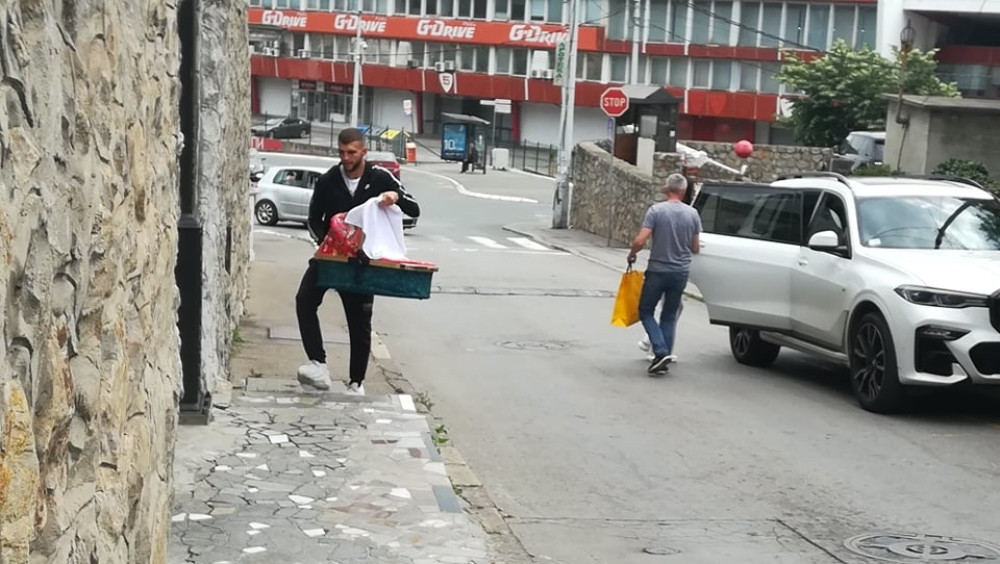 "Kaži tata!" Emotivni snimak Veljka Ražnatovića dok tepa sinu Željku će vas oduševiti! (VIDEO)