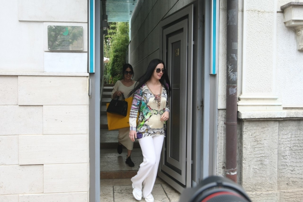 Prva fotografija nakon 7 nedelja od porođaja: Bogdana Ražantović izgleda kao prava se*s bomba!