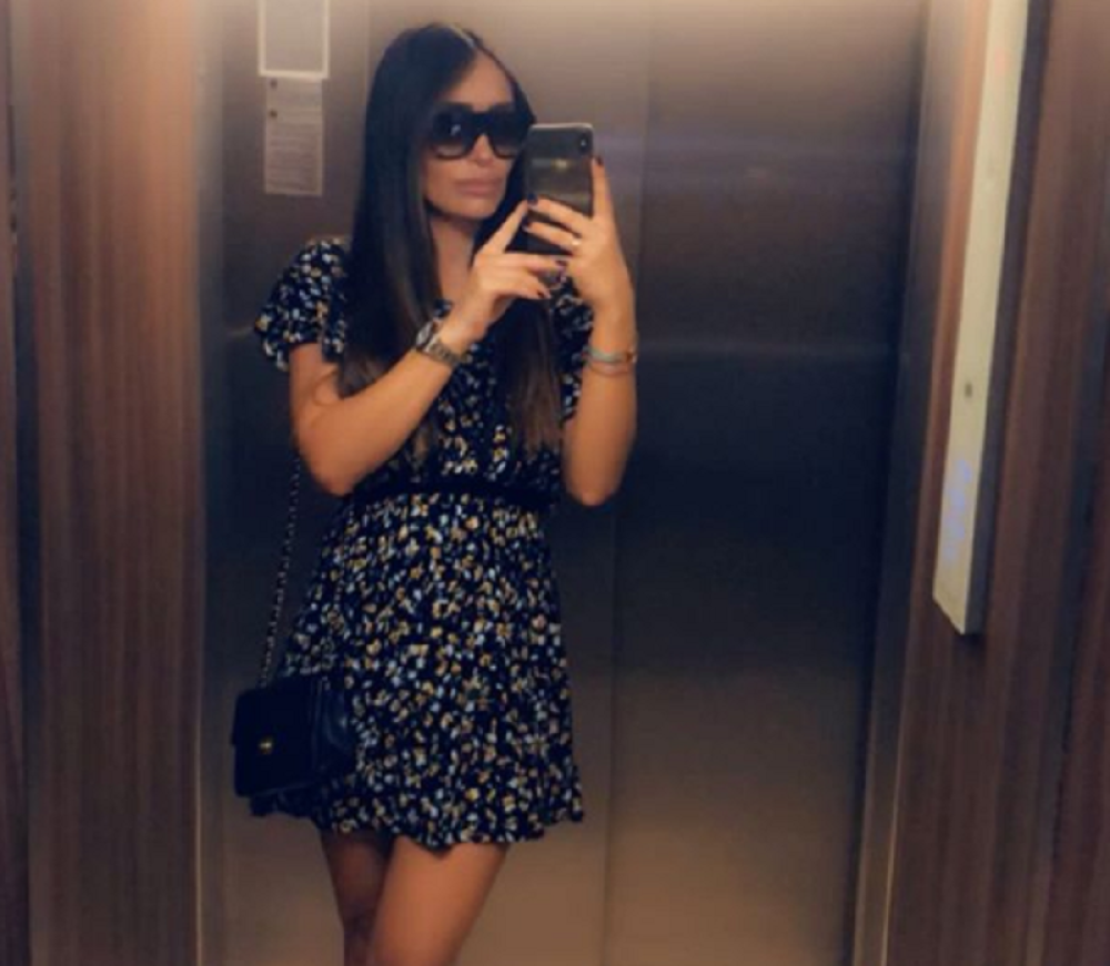 Ćerka Dragana Džajića nakon šest meseci od porođaja, objavila sliku iz teretane sa golim stomakom: Svojim brutalnim izgledom obara sa nogu! (FOTO)