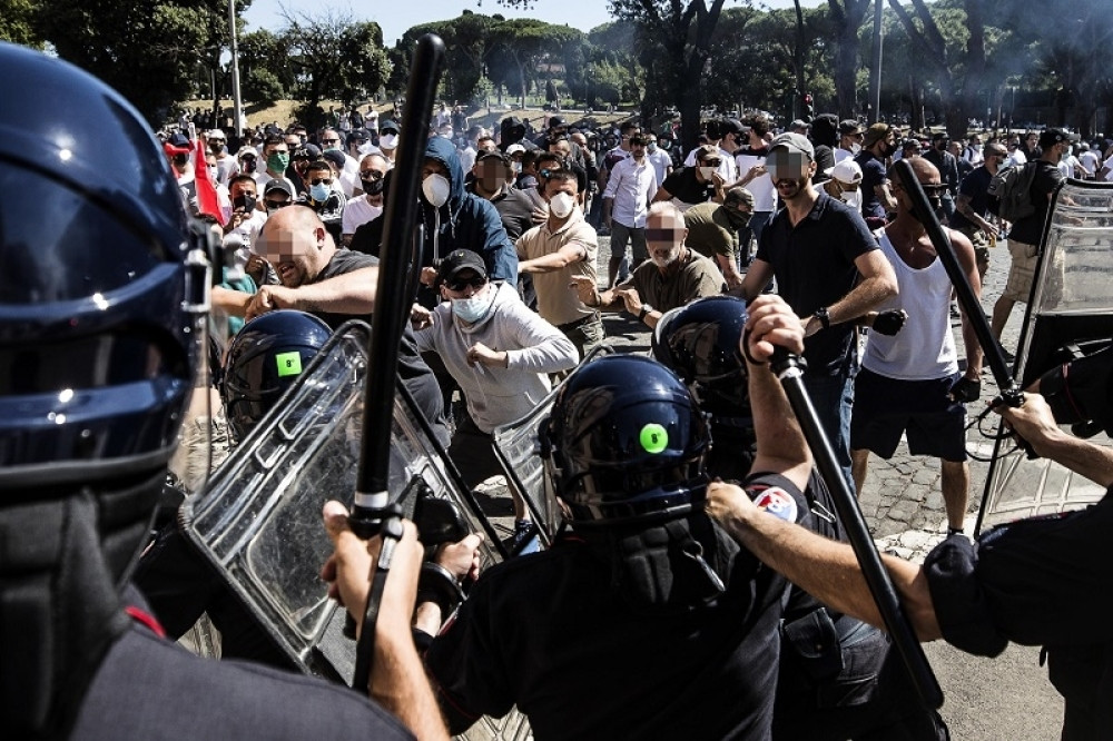 I novinari napadnuti u Rimu (FOTO/VIDEO)