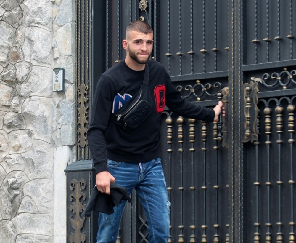 Veljko odlučan, samo on ne sme da mu uđe u kuću, evo i zašto! (VIDEO)