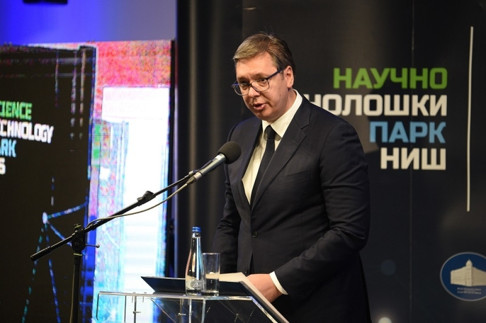 Novinar N1 udario na najosetljiviju temu, Vučić političkim protivnicima plasirao hladan tuš!
