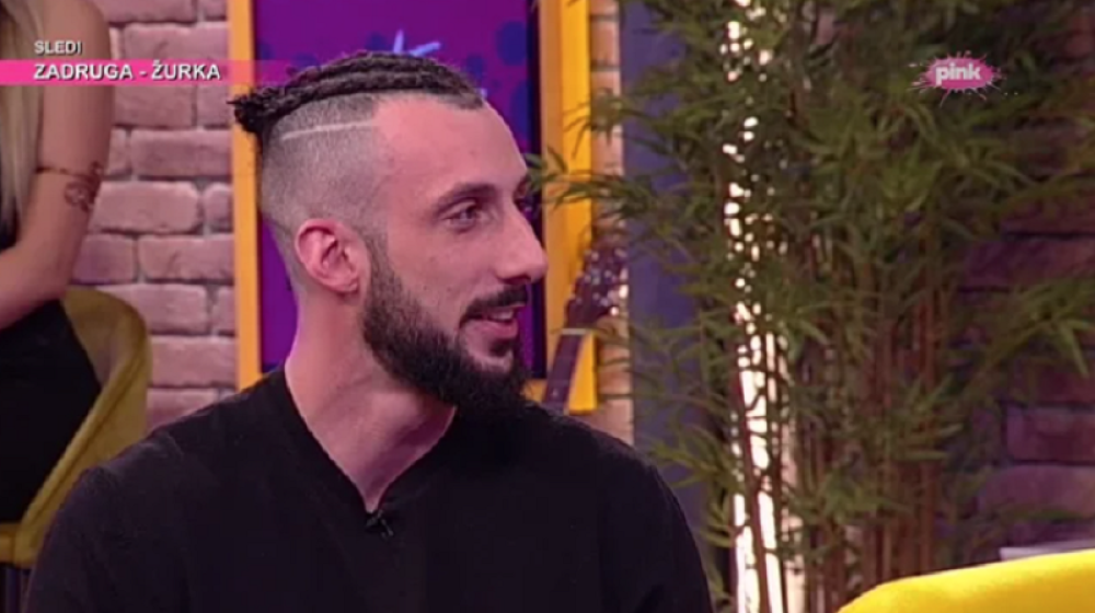 Đekson se nabacivao poznatoj pevačici usred emisije: "Neprijatno mi je!"