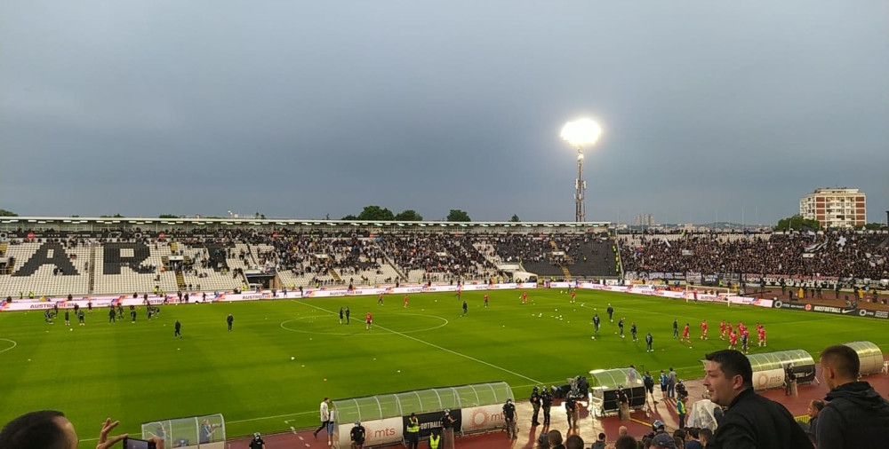 Partizan je provokacijom dočekao Zvezdu, ali je ekspresno stigao odgovor iz komšiluka o kom bruji cela Srbija (FOTO)