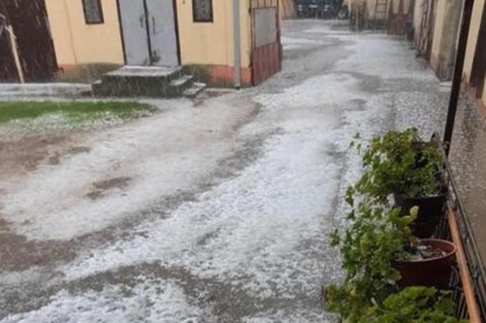 Grad uništio voćnjake i useve, potop u Kragujevcu! RHMZ izdao hitno upozorenje! (FOTO)