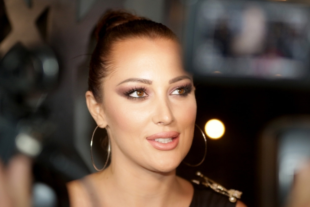 Prijovićkina kućna pomoćnica postala internet senzacija: Pogledajte kako se treba boriti protiv "koronije"! (VIDEO)