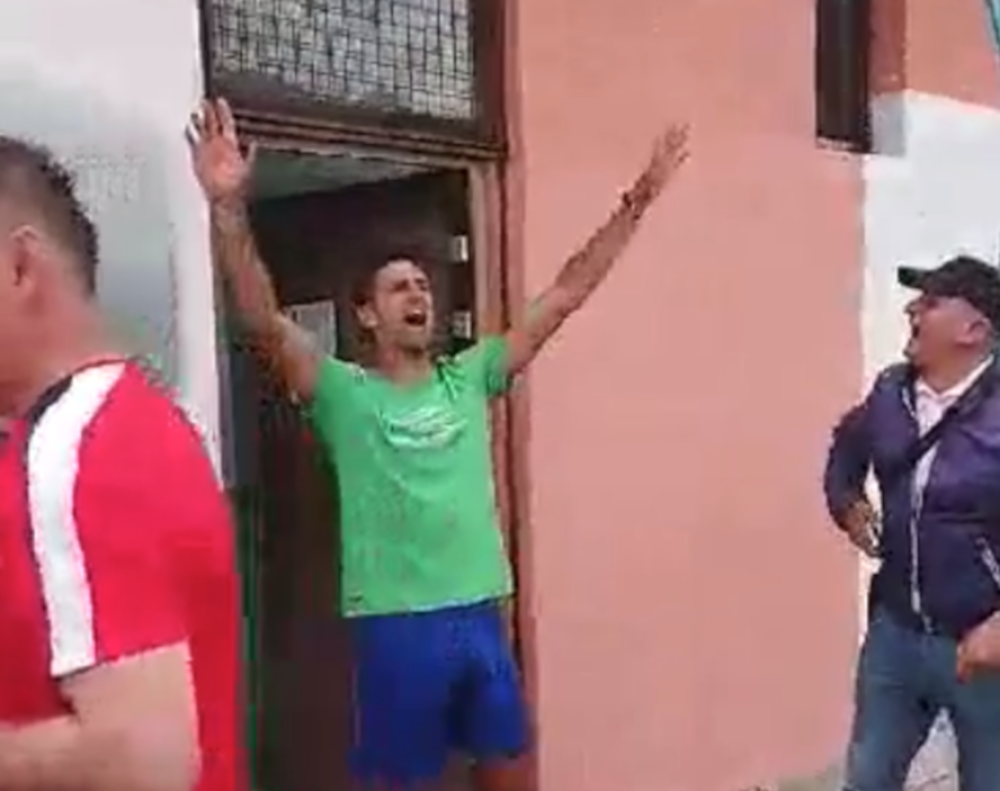 Sluh malo slabiji nego teniski dar, ali i dalje perfektno! Novak pred svima zapevao, podigao narod na noge (VIDEO)