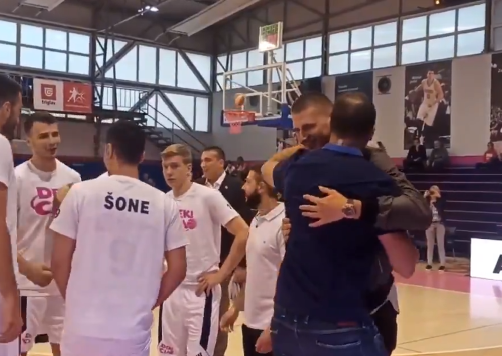 Niko nije očekivao Nikolu Jokića, a on zapucao iz Amerike za Beograd i stigao na oproštaj (VIDEO)