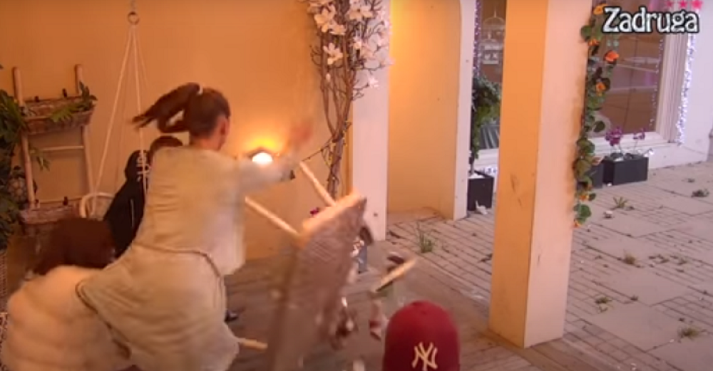 Maja Marinković potpuno van sebe zbog Janjuša, histeriše i razbija stvari po imanju!
