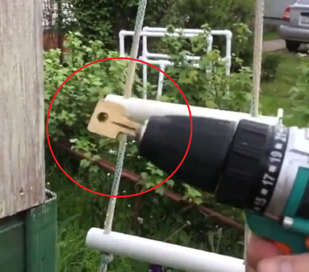 Ovo je trik koji nijedan majstor ne zna, a najjednostavniji je na svetu i može da posluži bilo kome (VIDEO)