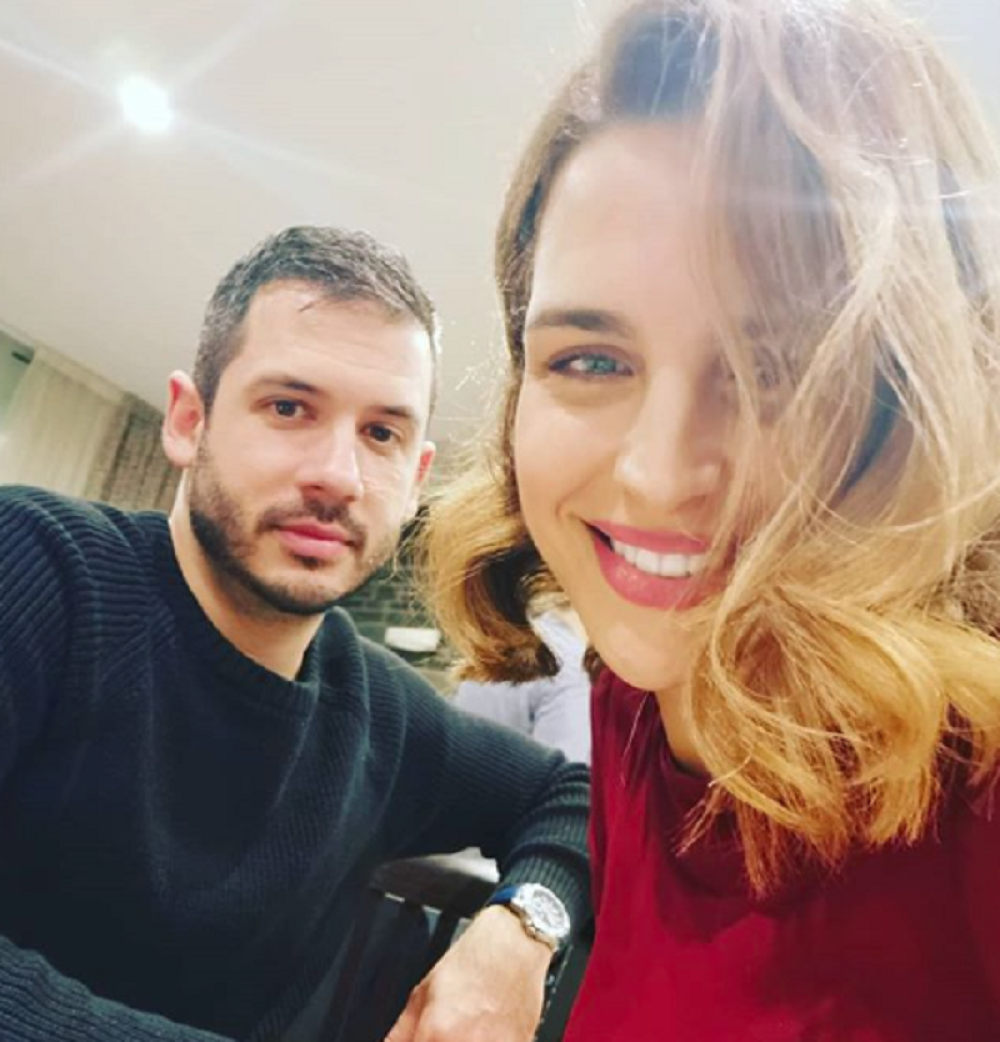 Poznatoj glumici brak u krizi: Poruke koje je slala ugledale svetlost dana!