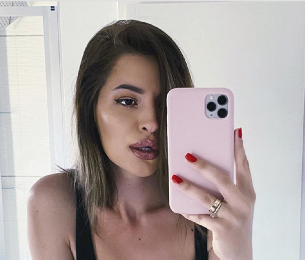 Ponosna mama se oglasila: "Dаj onome koji od tebe trаži i ne okreći se od onogа koji hoće od tebe dа pozаjmi" (FOTO)