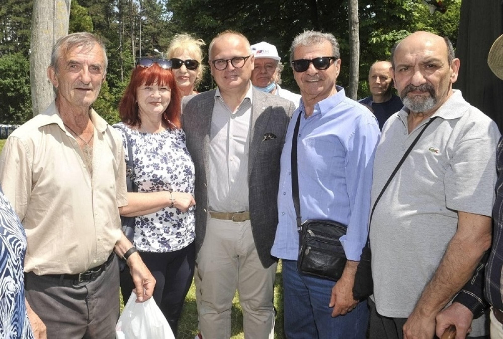 Glas za SNS glas za nastavak projekata na Voždovcu (FOTO)
