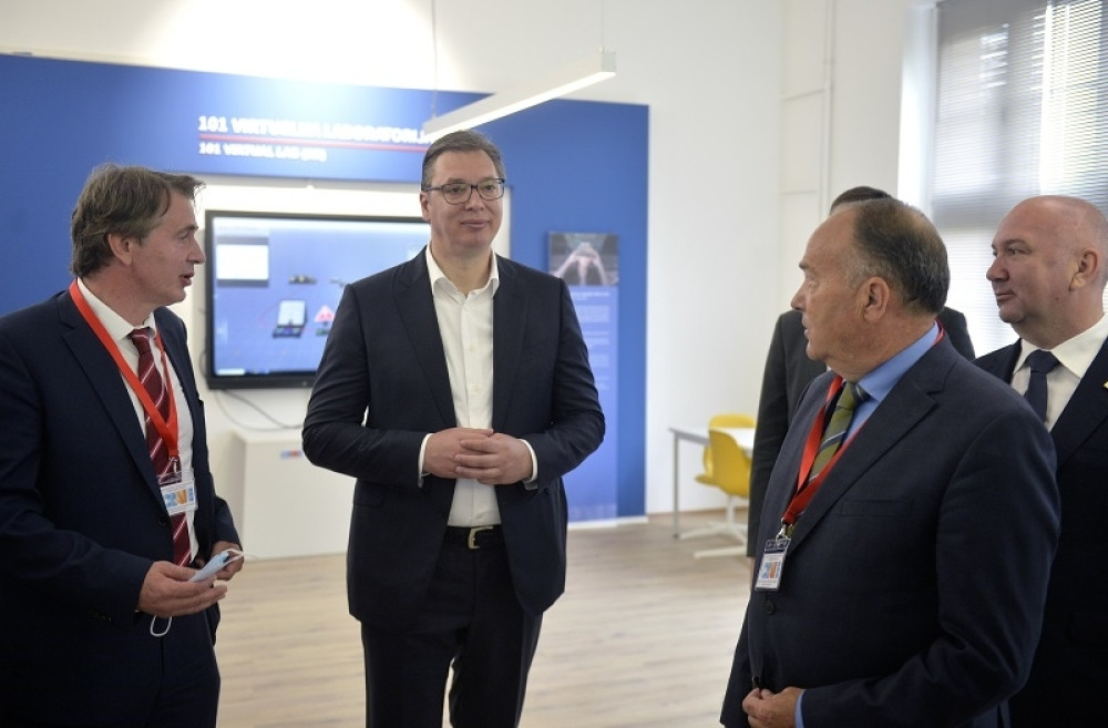 Kineska mašina iz budućnosti stigla u Beograd, ceo Balkan će ga iznajmljivati od Srbije! (FOTO)