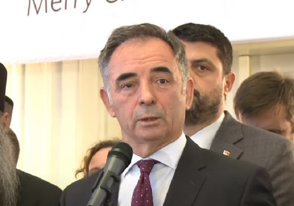 Milorad Pupovac napadnut u Glini!