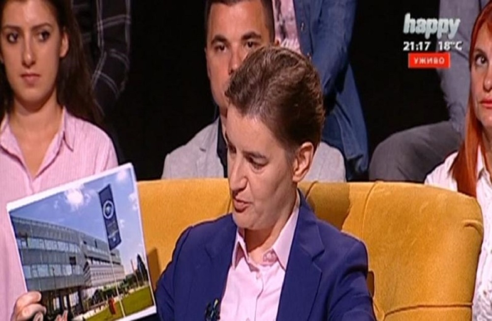 Premijerka Brnabić u "Ćirilici" otvoreno o počecima Vlade, periodu "od kanalizacije do digitalizacije"...