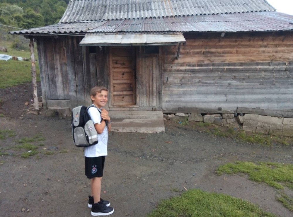 Partizan obradovao mladog navijača sa Peštera