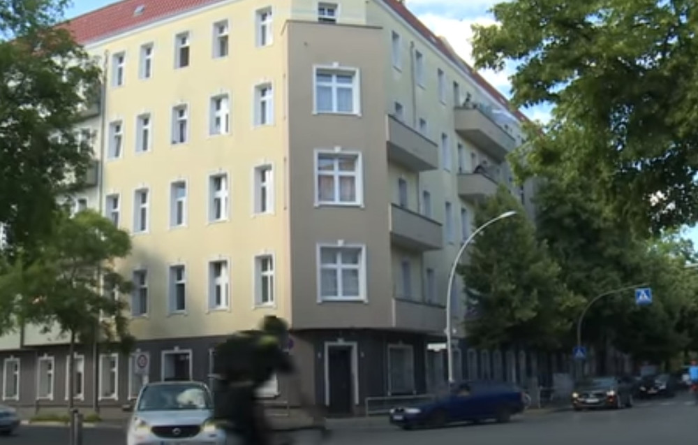 Cela zgrada završila u karantinu!