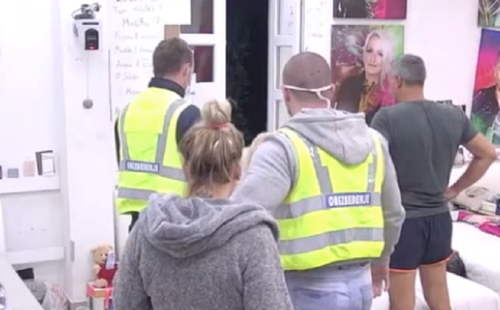 Maja napala Janjuša: Udarila ga tamo gde najviše boli! (FOTO/VIDEO)