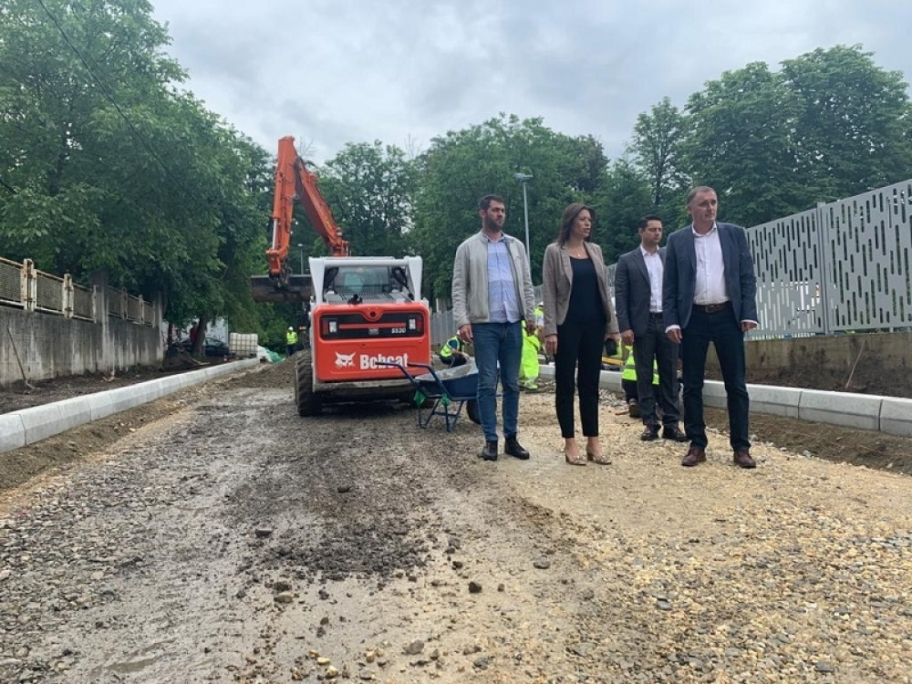 Predsednica opštine Irena Vujović obišla radove na Savskom vencu (FOTO)