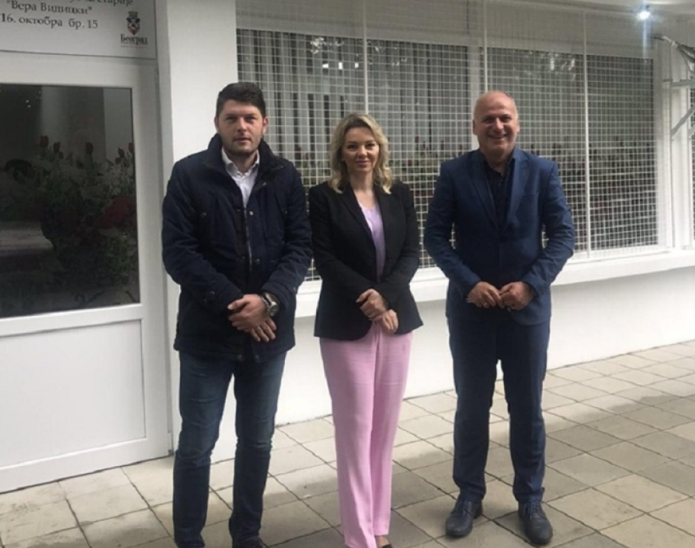 Oronuli objekat u zvezdarskom naselju potpuno renoviran za najstarije sugrađane!(FOTO)