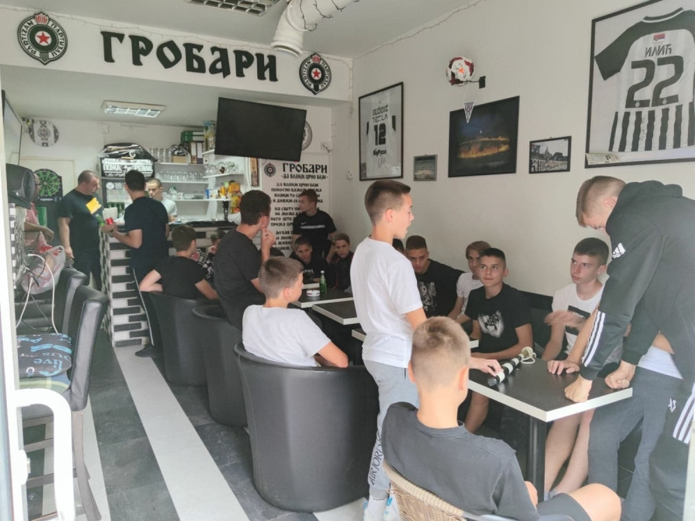 Crno-beli klinci obišli "hram Partizana" u Požarevcu (FOTO/VIDEO)