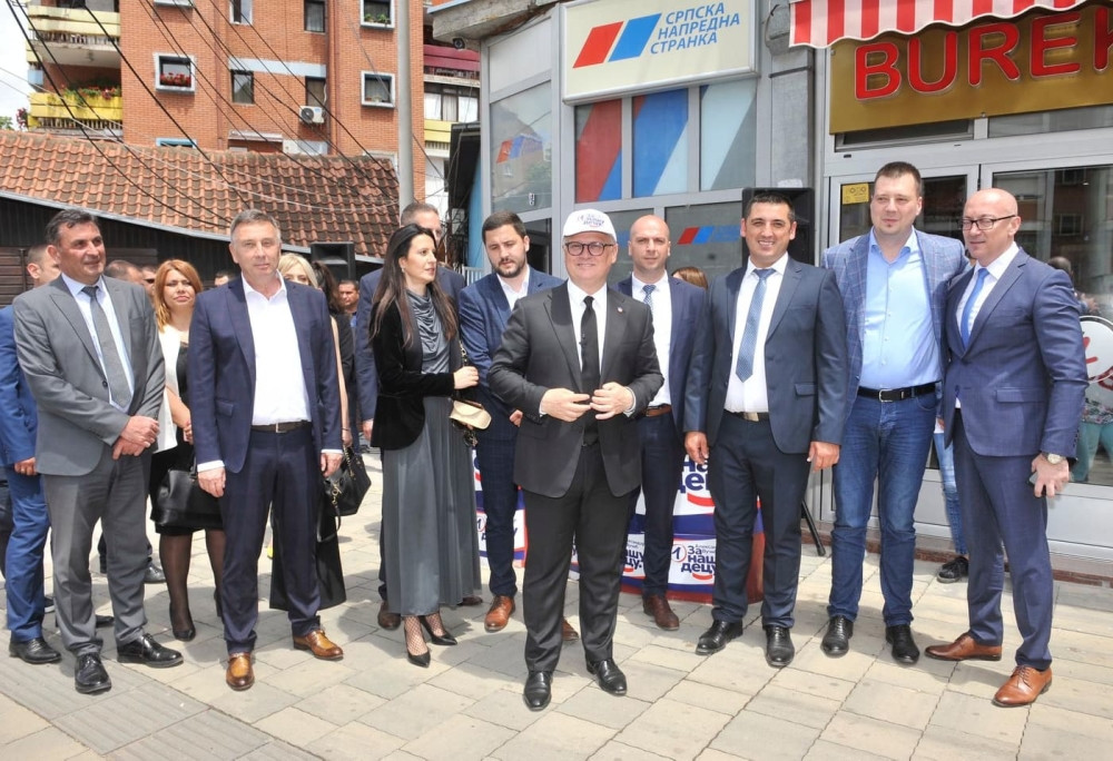 Vesić poručio sa Kosova: Samo glas za listu SNS znači nastavak razvoja