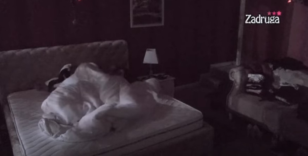 Isplivao vreli snimak iz hotela Janjuša i Ivane Šopić! "Stavljaj joj prstiće i govori kur**ce" (VIDEO)
