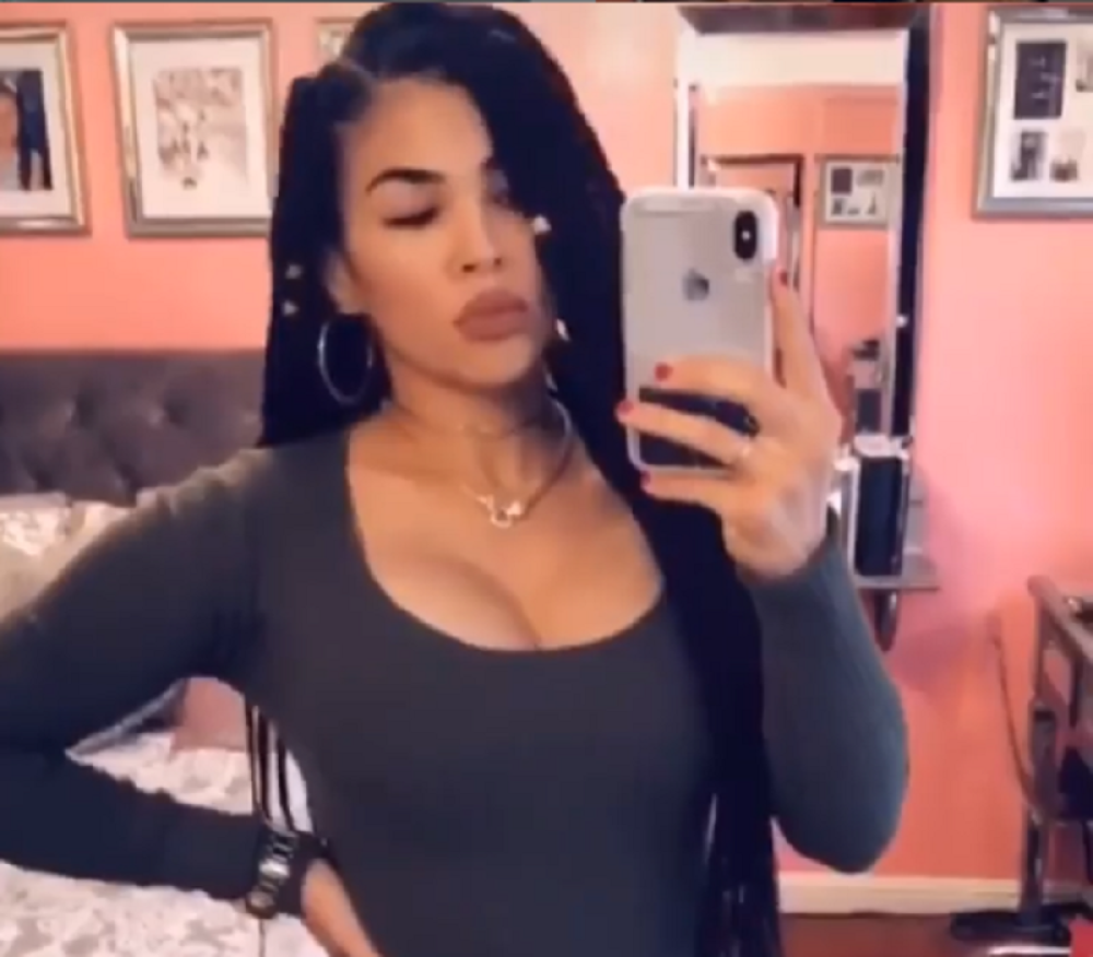 Preziva se na -ić i mnogo dobro izlgeda - a tek kako udara! UFC fajterka pleni oblinama (FOTO)