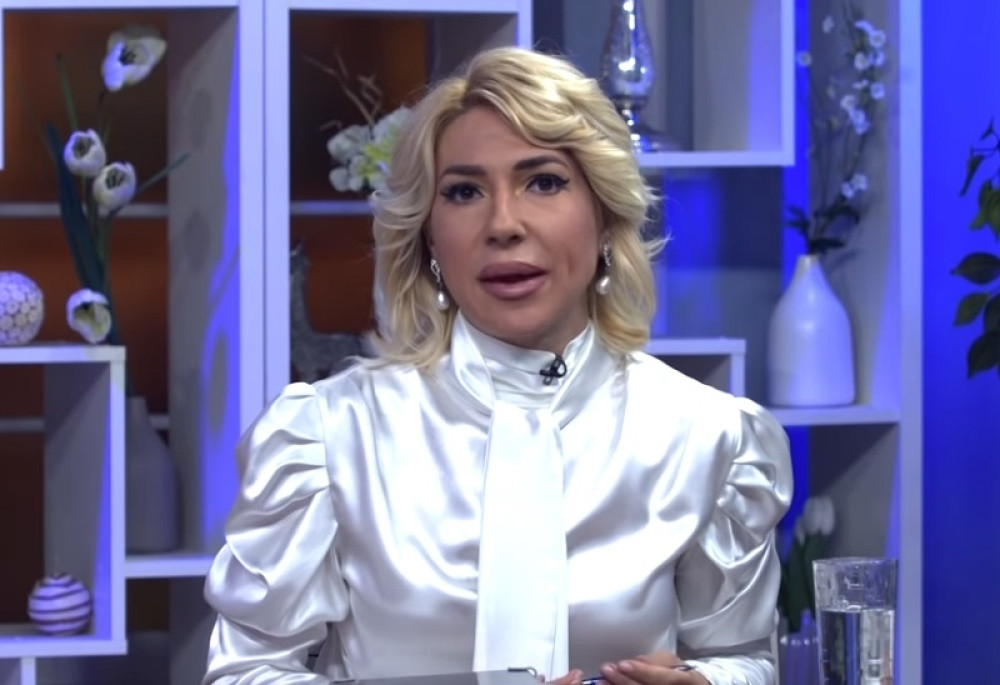 Jovana Jeremić uzela mikrofon i "odvalila" pevajući Breninu pesmu! (VIDEO)