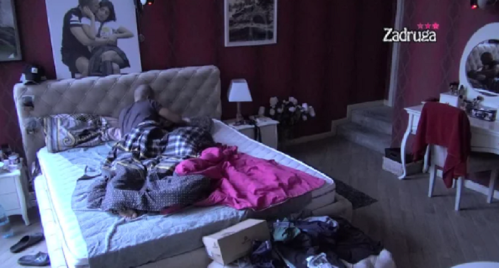 Ivana i Karić imali najžešći odnos do sada: Šopićeva urlala od bola zbog Stefanove grube igre! (VIDEO)