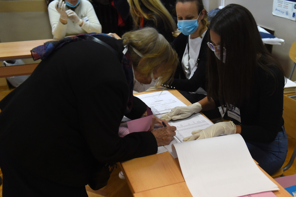 SNS oduvao protivnike