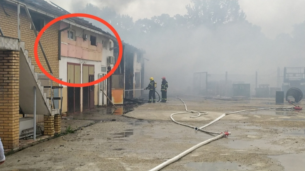 Fotografije užasa u Žarkovu, vatra uništila sve do temelja, radnici morali da razvaljuju vrata da bi se spasli