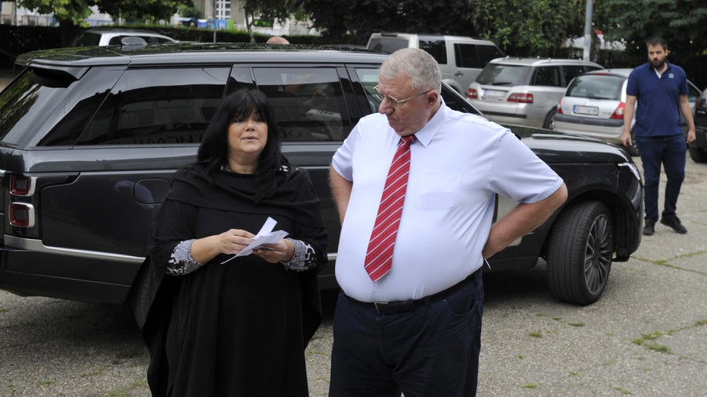 Šešelja teraju u penziju?!