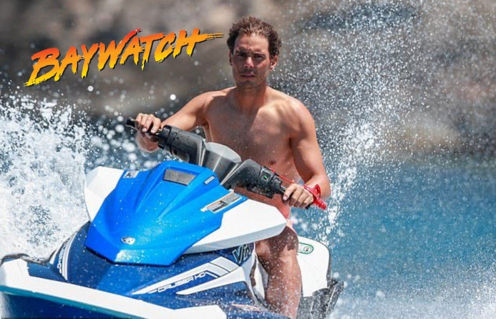 Nadal kao da je izašao iz "Čuvara plaže" - pleni mišićima na vožnji gliserom oko Ibice (FOTO)