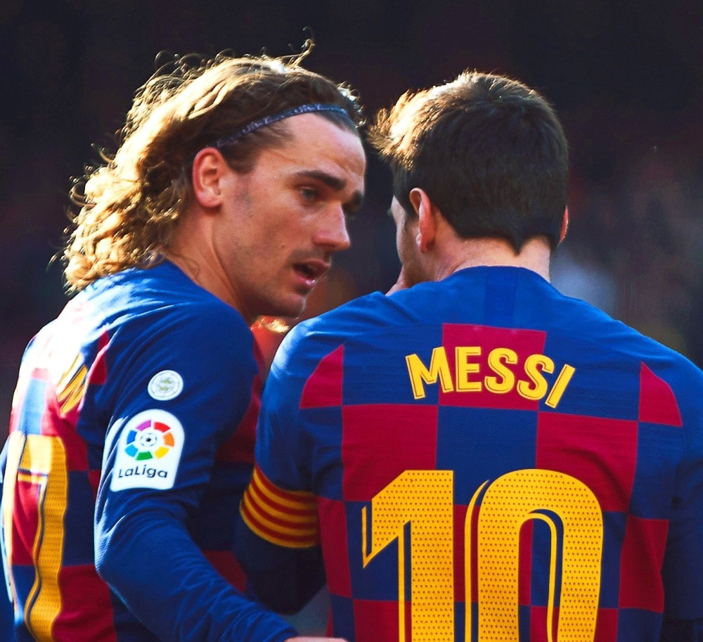 Navijači Barselone dočekali Grizmana pred derbi, evo šta je usledilo!