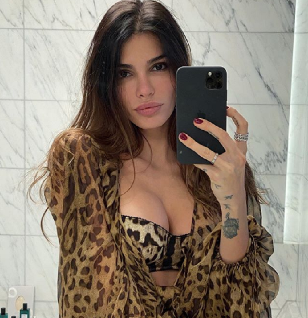 Manekenka skočila sa mosta: Zbog jezive svađe sa dečkom pokušala da se ubije!