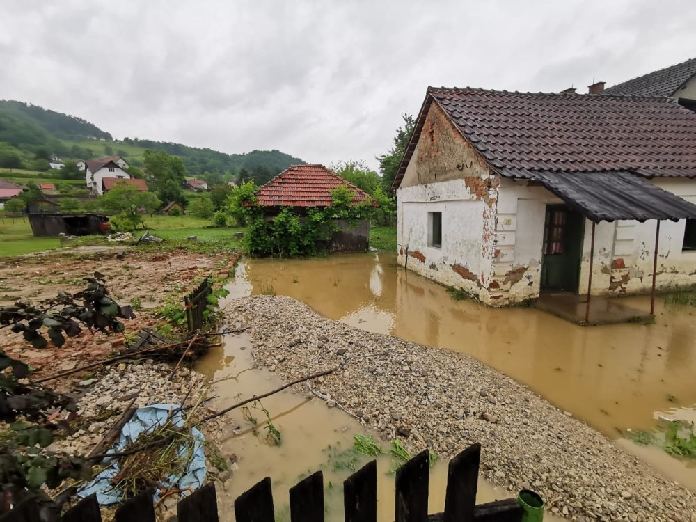 Vanredno u 15 opština: Nestao bračni par kod Studenice, traga se za njima!
