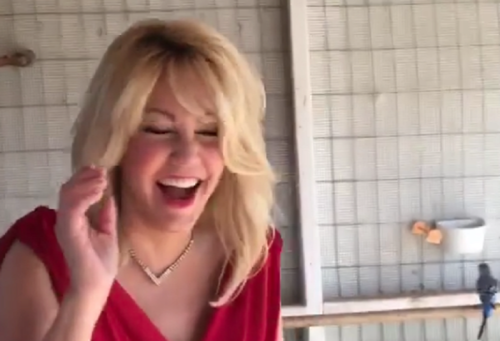 Popularna glumica prebila dečka, pretila mu da će ga ubiti, a sada se udaje za njega!