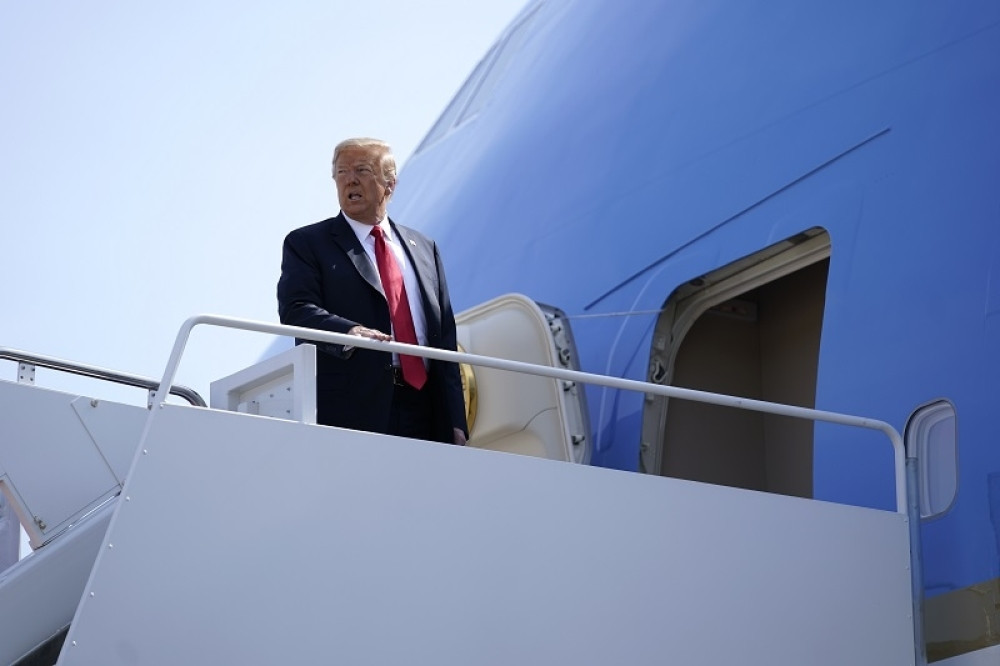 Nekoliko sati pre poletanja je zazvonio telefon...