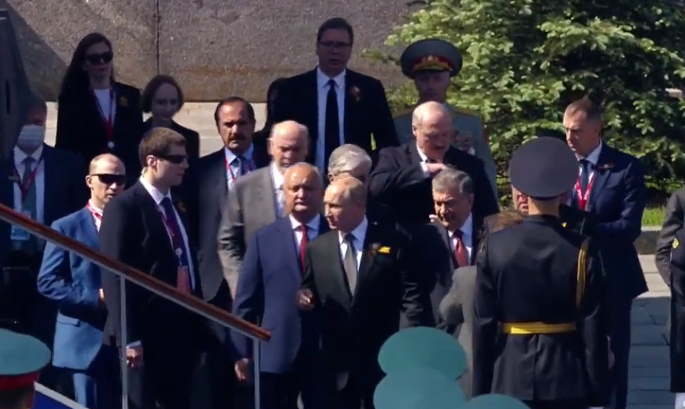 Vučić stigao na Vojnu paradu sa Putinom (FOTO/VIDEO)