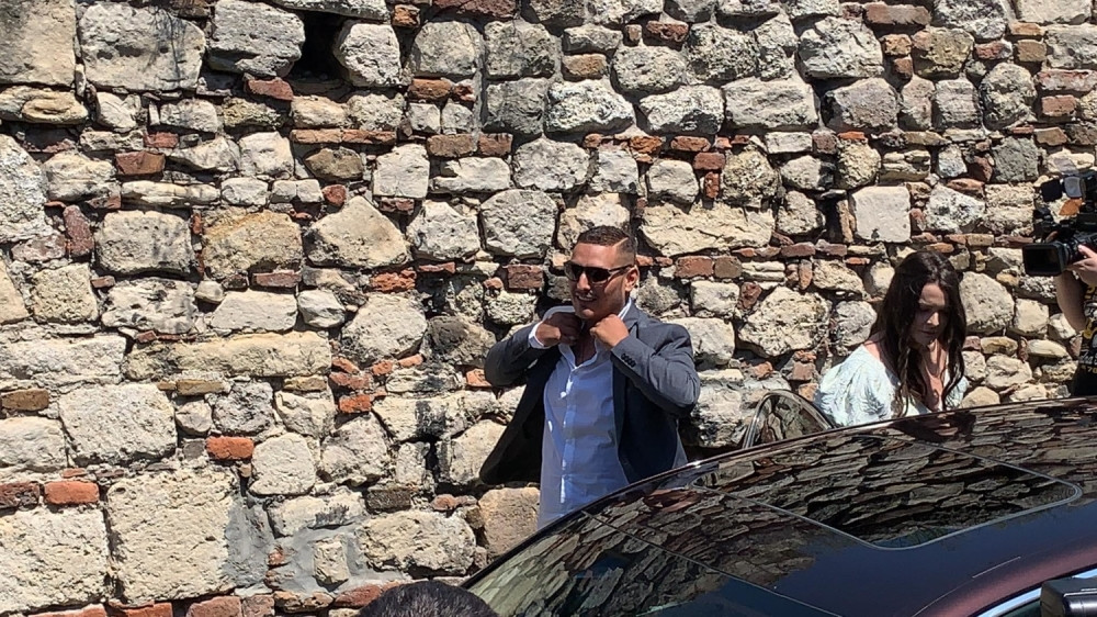 Evo u kojoj crkvi Darko Lazić krštava sina Alekseja! (VIDEO)