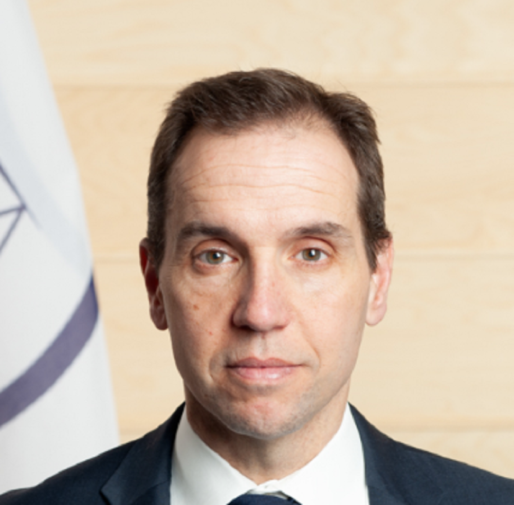 Ovo je Amerikanac koji je zakucao Tačija i Veseljija! Ubačeni tužilac stavio tačku na albanske snove!