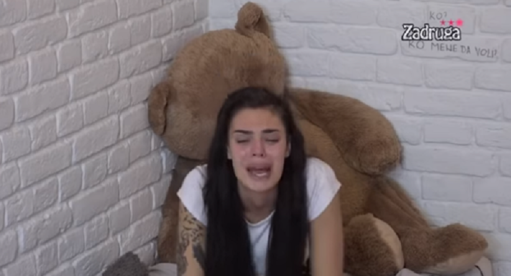 Mina nakon pretnji nasrnula na Filipa, uletelo obezbeđenje i jedva ih razdvojilo! (VIDEO)