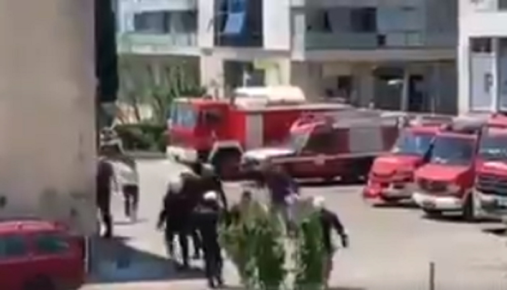 Policija hapsi vatrogasce! (VIDEO)