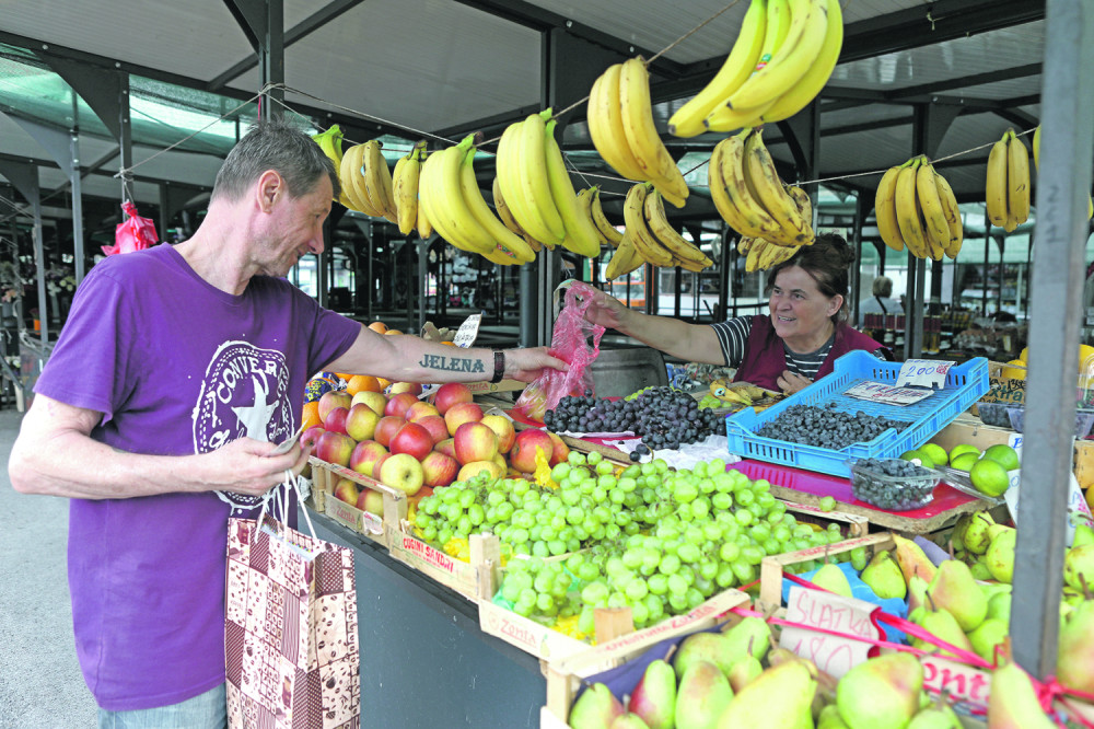 Nema voća za manje od 100 dinara po kilogramu
