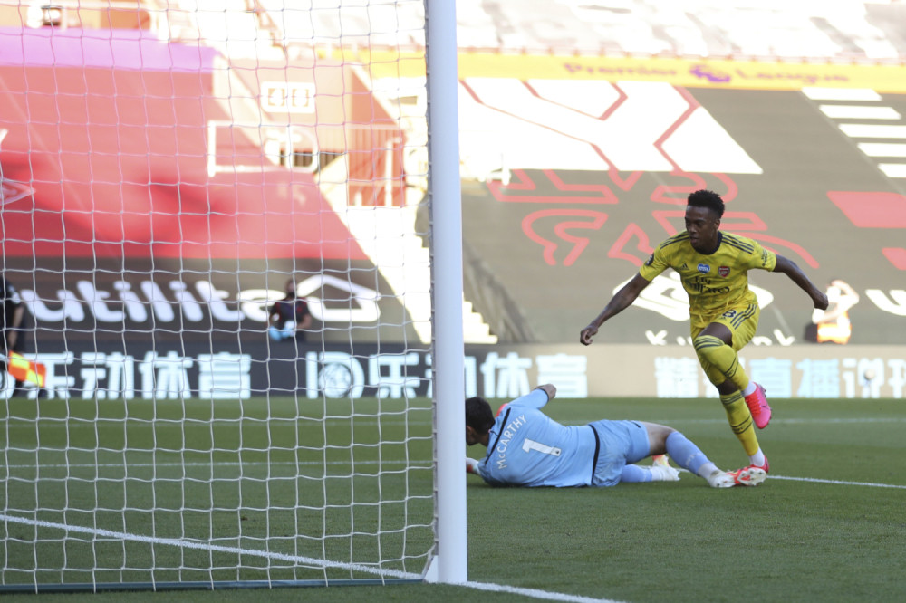 Arsenal konačno slavio, Votford tone ka nižem rangu