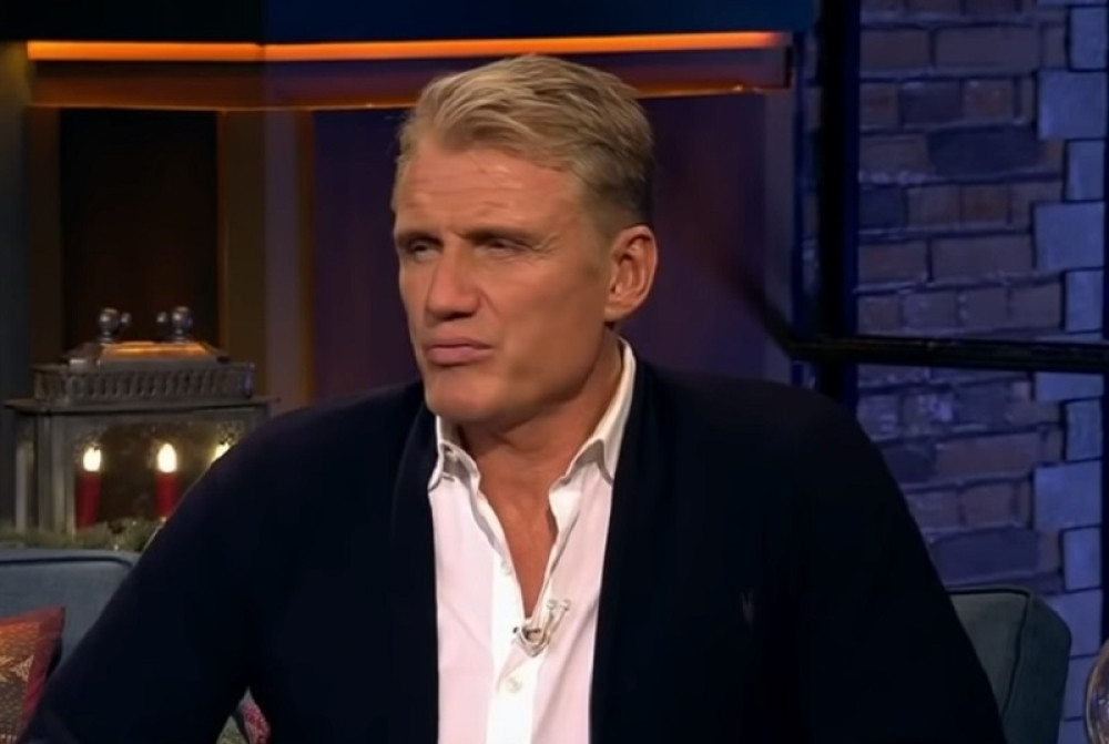 Holivudska legenda ženi se treći put, izabranica može da mu bude ćerka, a od samo jednog pogleda na nju, zastaje dah!