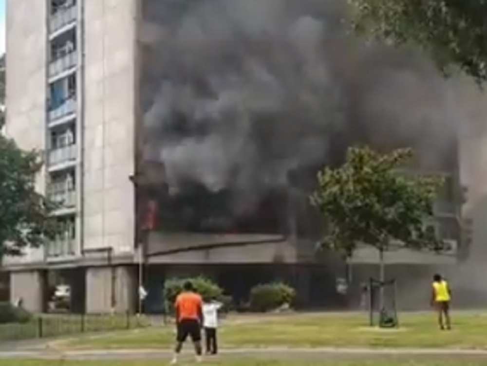 Požar guta soliter od 17 spratova! (FOTO/VIDEO)