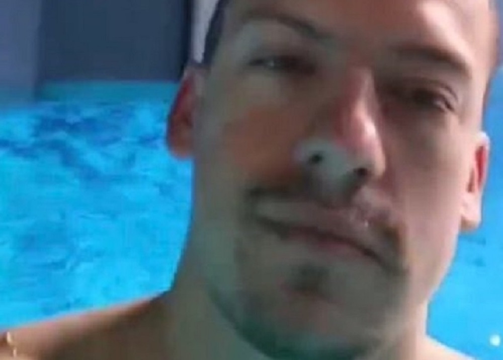 Baka Prase zaplivao golišav sa drugim muškarcem, pokazao ponos, a onda šok otkiće!